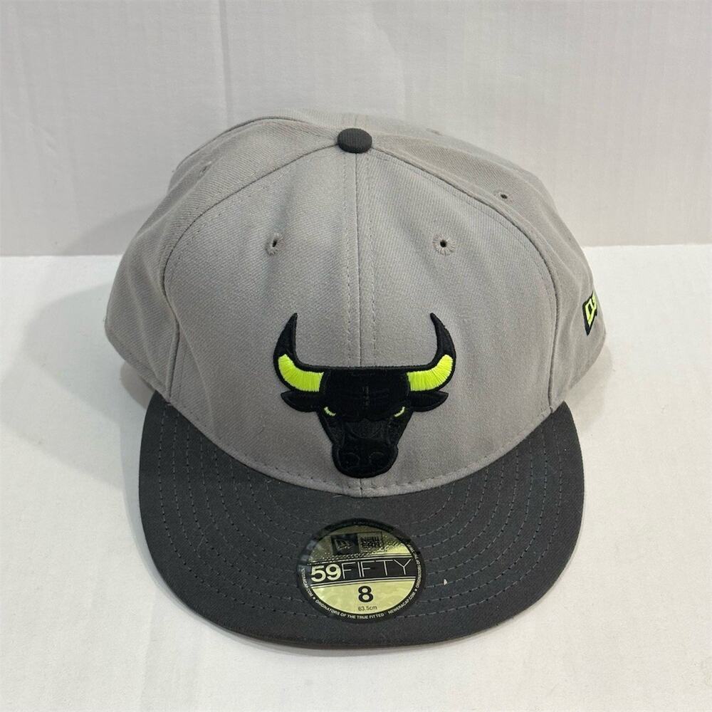 New Era 59FIFTY Chicago Bulls Fitted Hat Gray Neon Green Logo Size 8